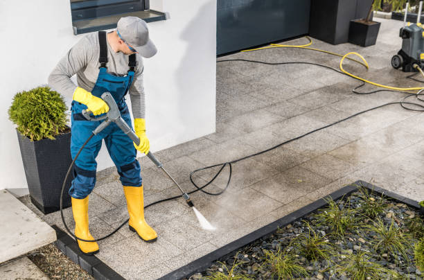 Garage Pressure Washing in Girard, KS